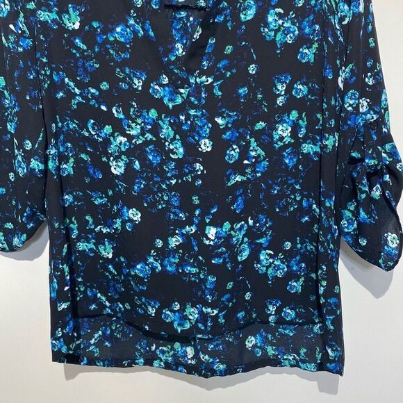 Decree Women's Navy Blue Floral V-Neck 3/4 Tab Sleeve Blouse Top Size Small - Picture 2 of 8